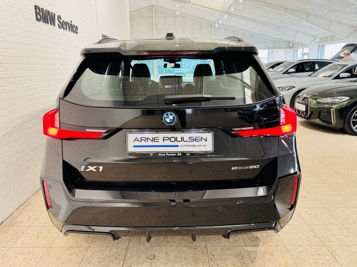 BMW iX1 eDrive20, 204hk, 2025