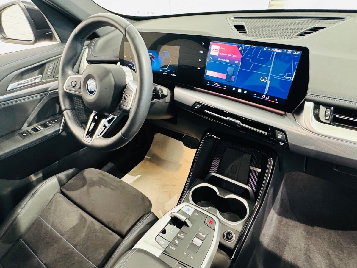 BMW iX1 eDrive20, 204hk, 2025