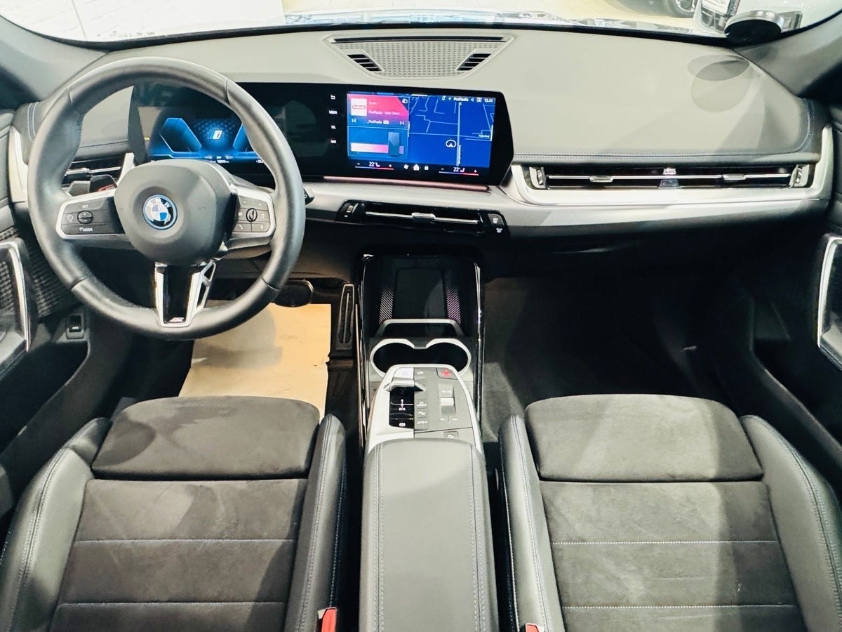 BMW iX1 eDrive20, 204hk, 2025