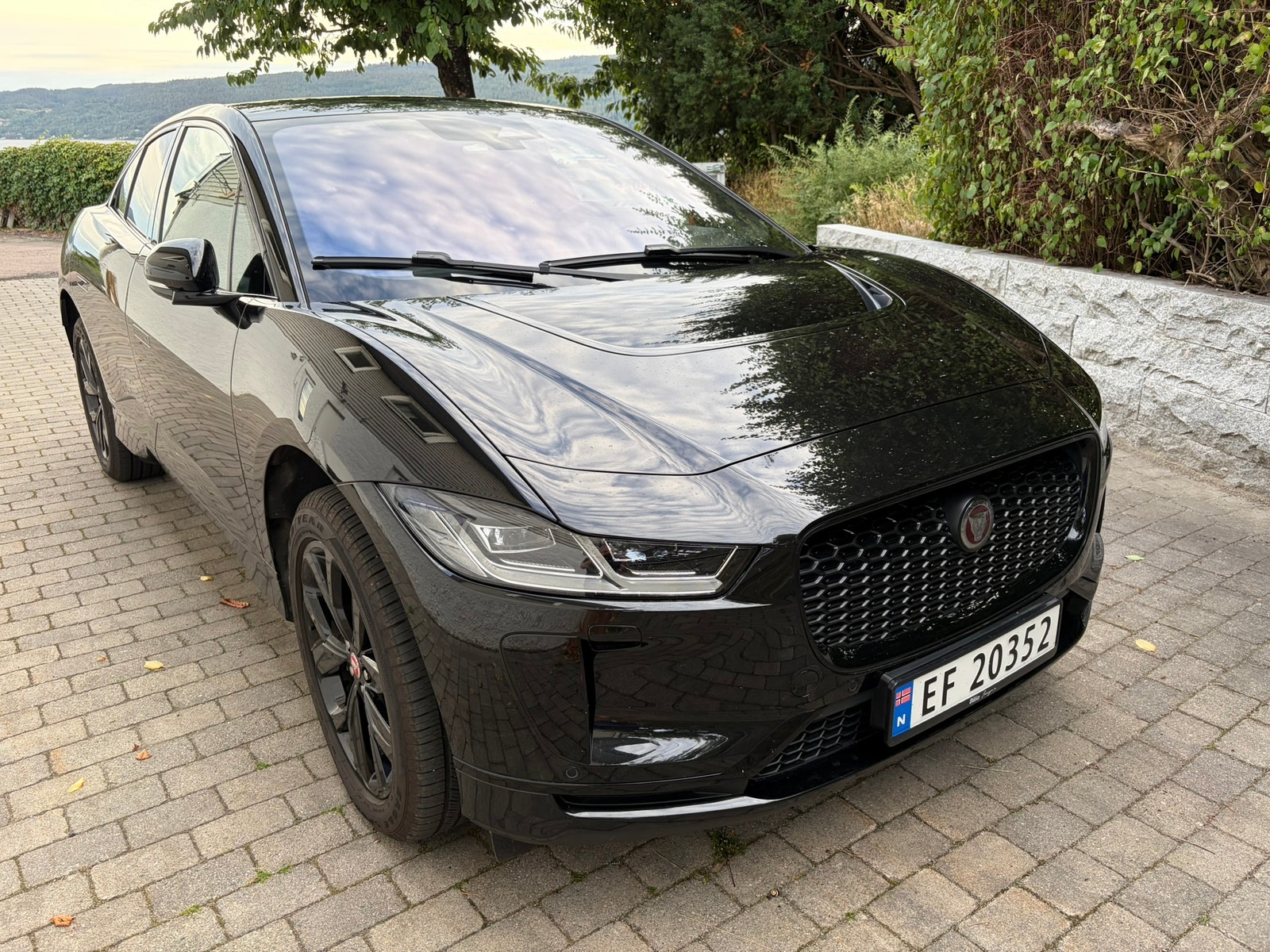 Jaguar I-Pace EV400, 400ps, 2023