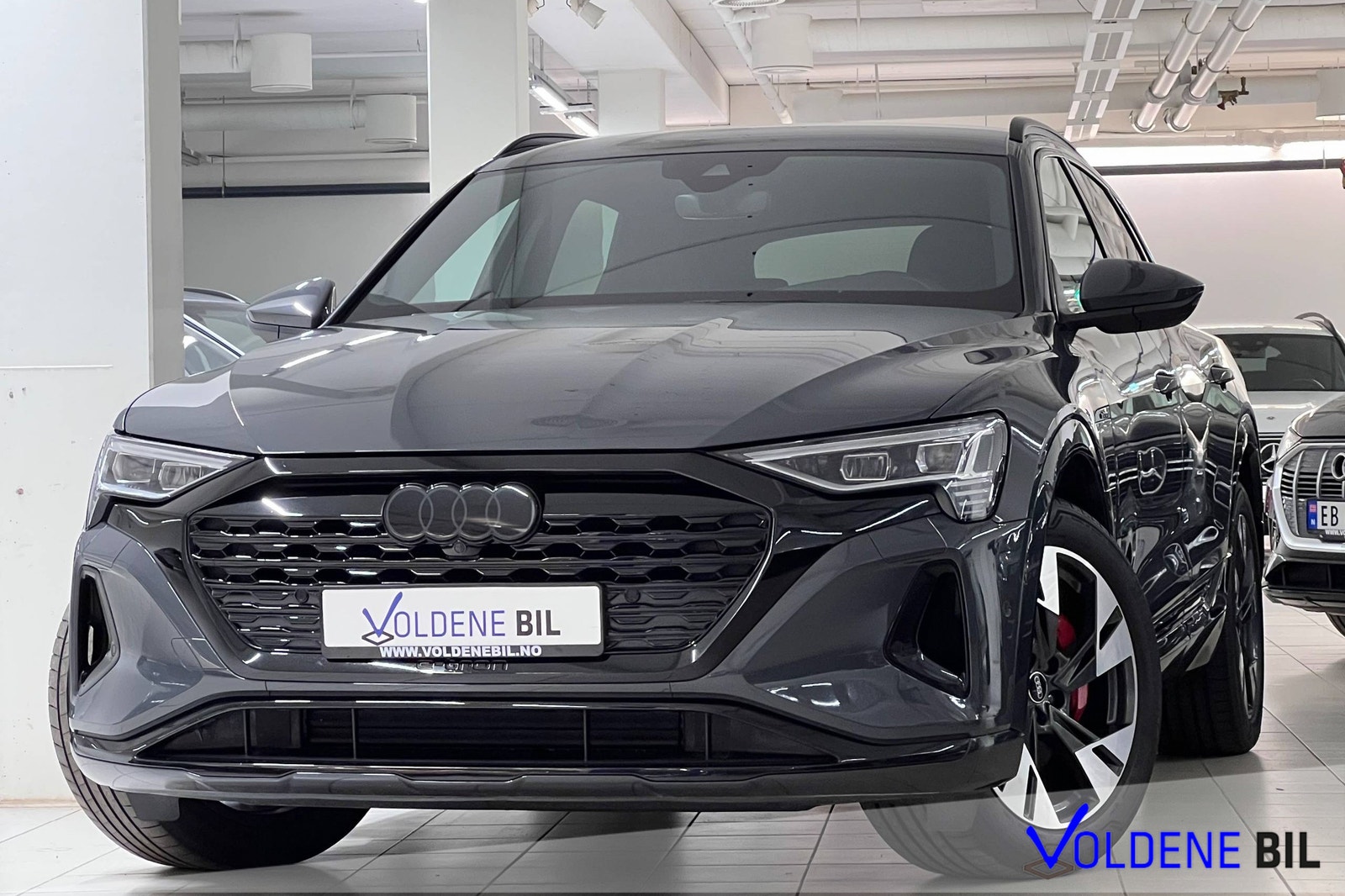 Audi Q8 55 e-tron quattro, 408hk, 2024
