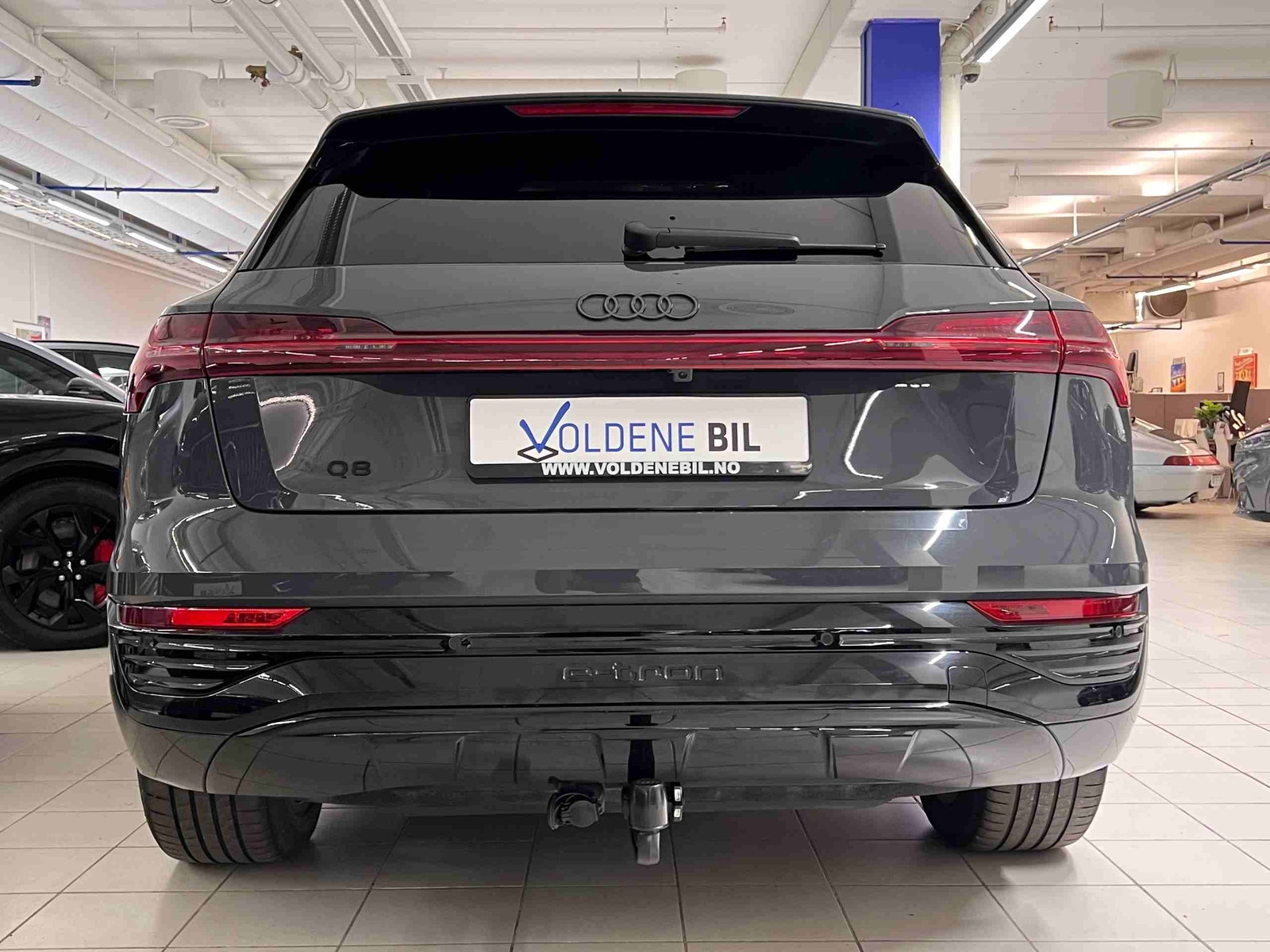 Audi Q8 55 e-tron quattro, 408hk, 2024