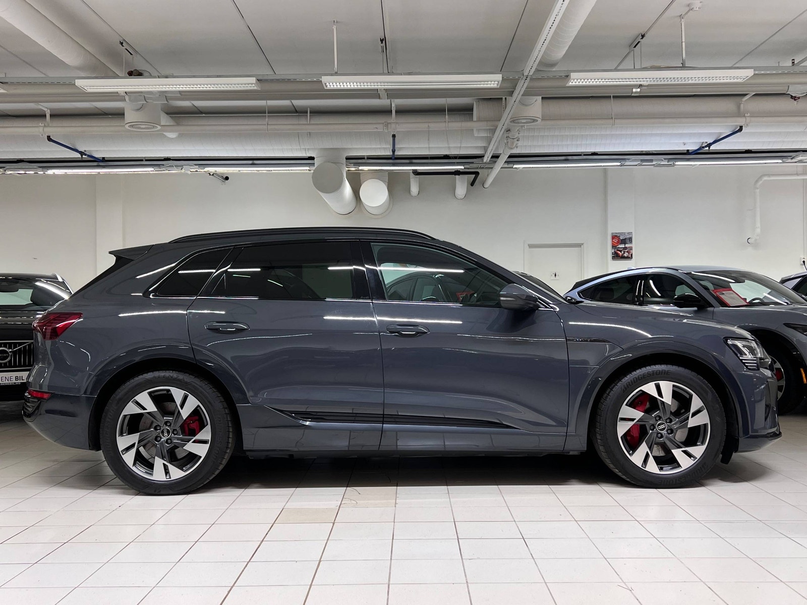 Audi Q8 55 e-tron quattro, 408hk, 2024