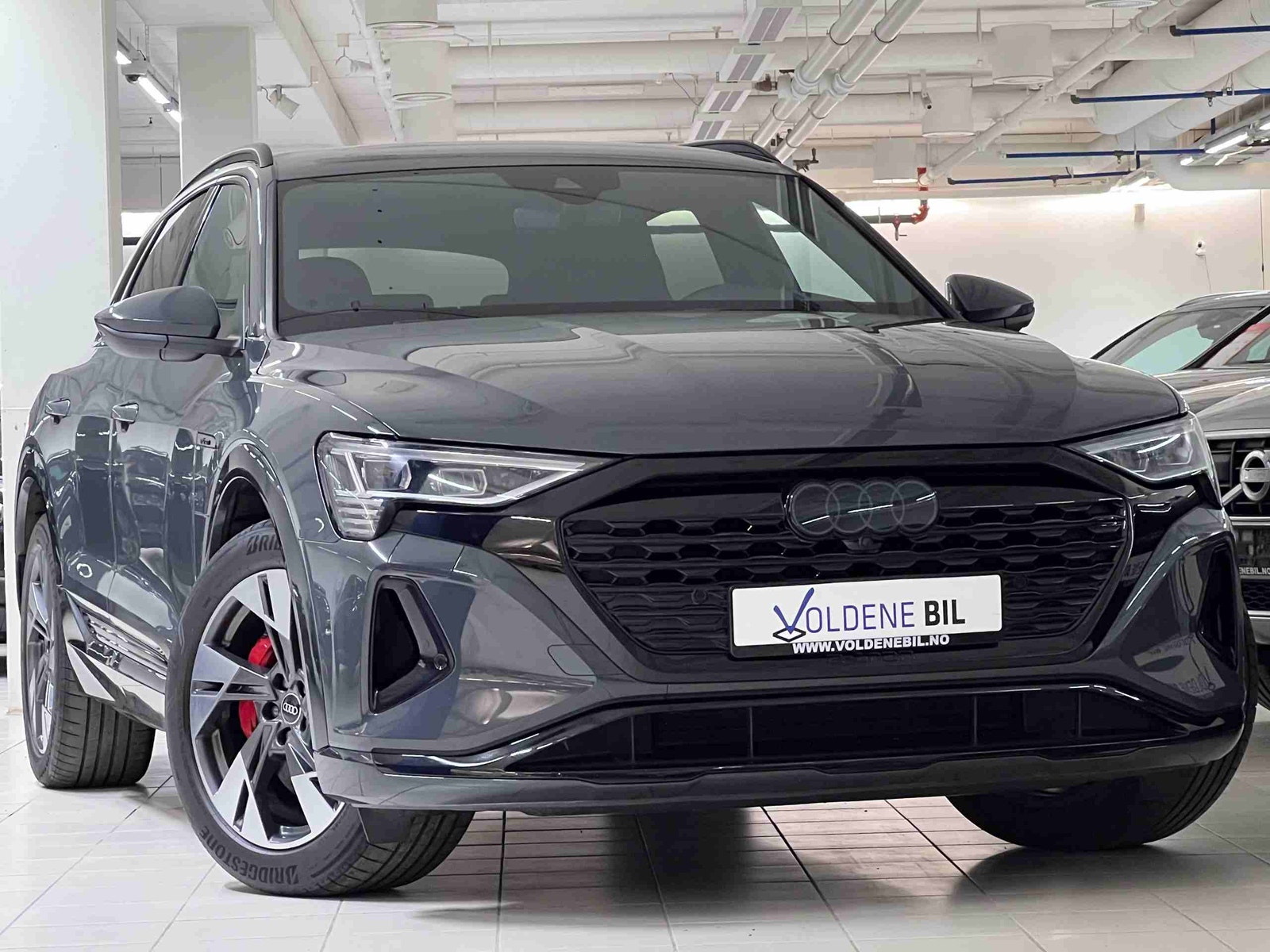 Audi Q8 55 e-tron quattro, 408hk, 2024