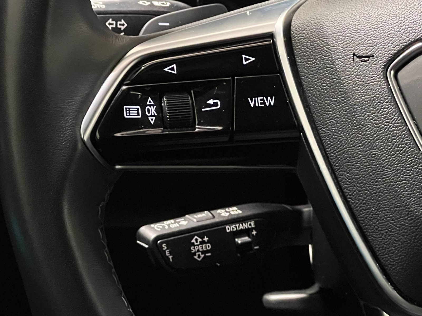 Audi Q8 55 e-tron quattro, 408hk, 2024