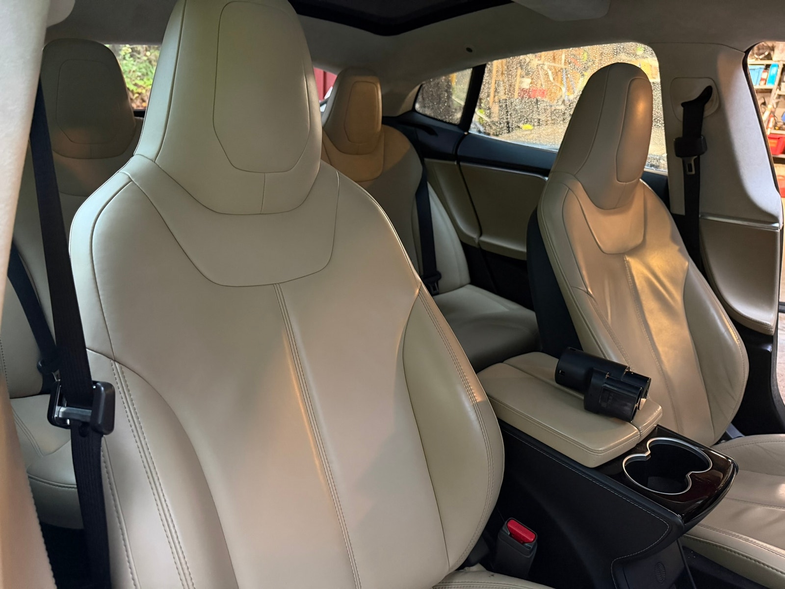 Tesla Model S 70D, 333ps, 2015