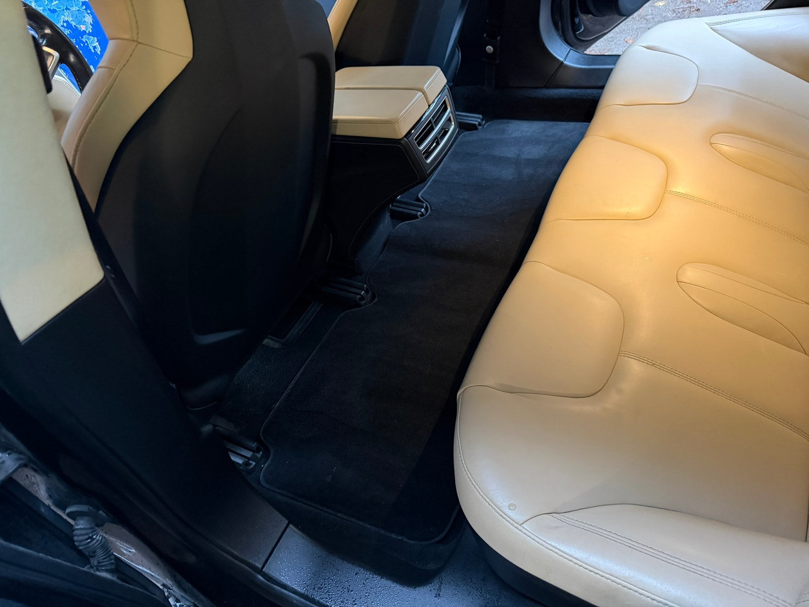 Tesla Model S 70D, 333ps, 2015