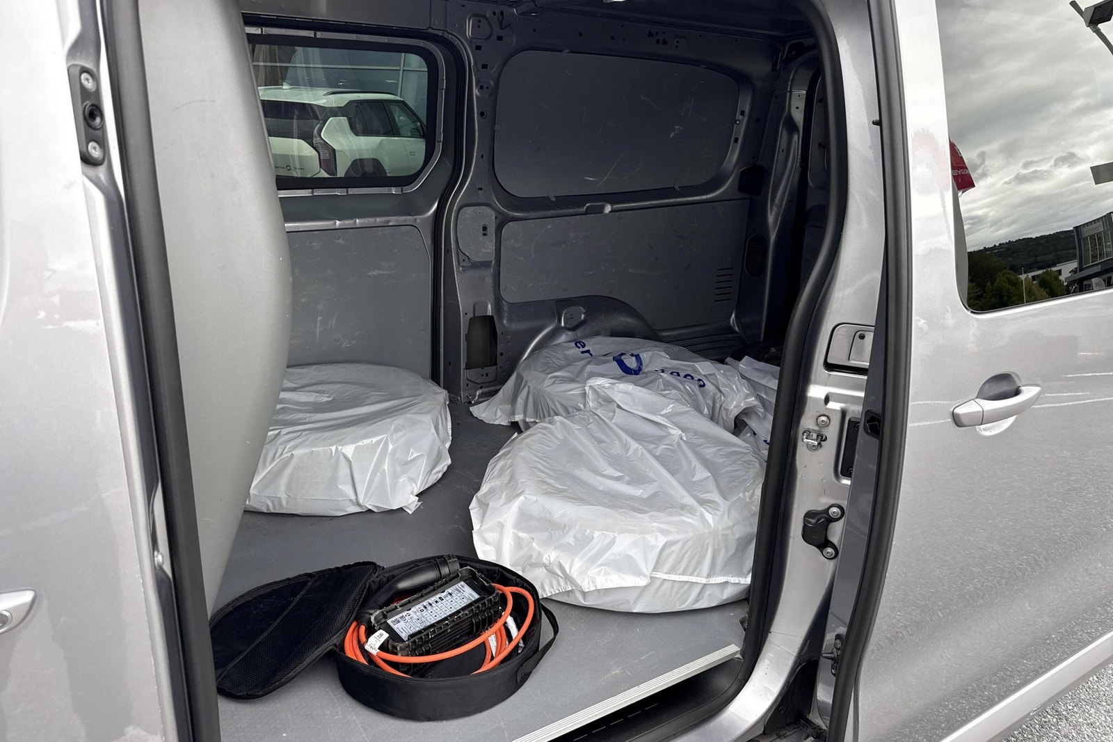 Peugeot e-Expert 75, 136hp, 2022