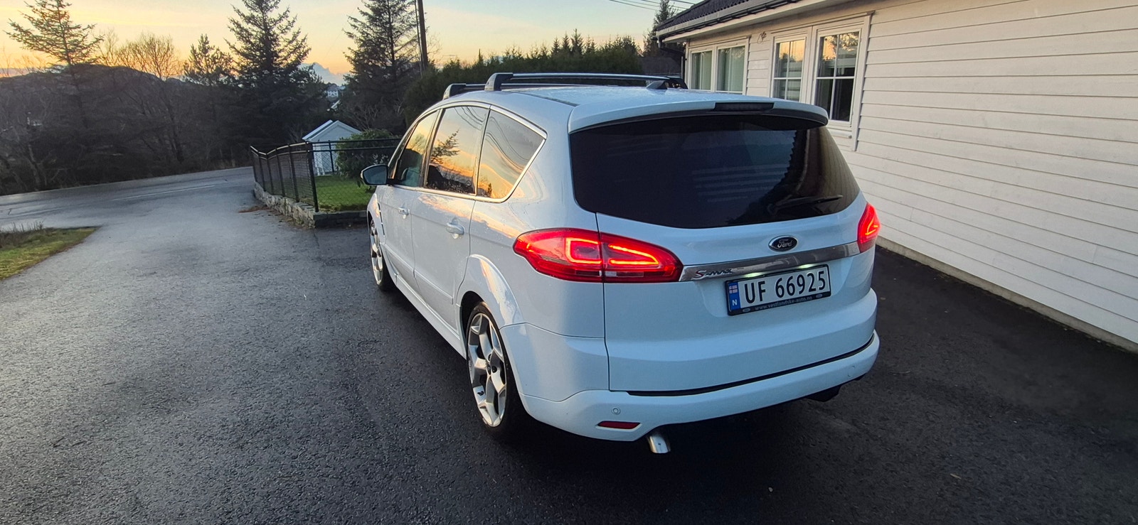 Ford S-MAX 2.0 TDCi Powershift, 6-trinn, 140hk, 2015