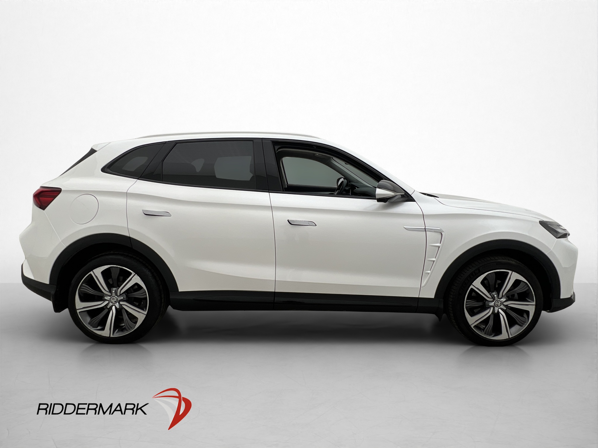 MG Marvel R Automatic, 180hp, 2022
