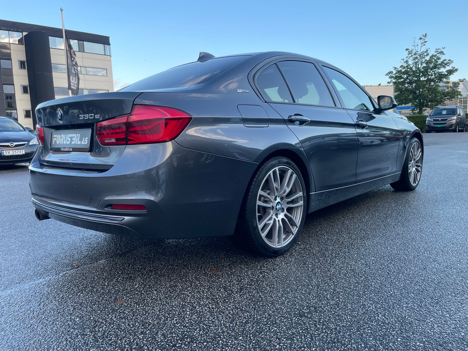 BMW 330e Sedan Steptronic, 8-trins, 252ps, 2017