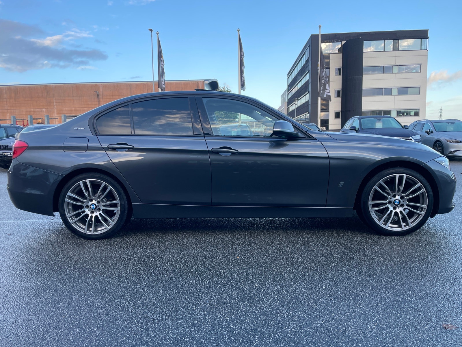 BMW 330e Sedan Steptronic, 8-trins, 252ps, 2017