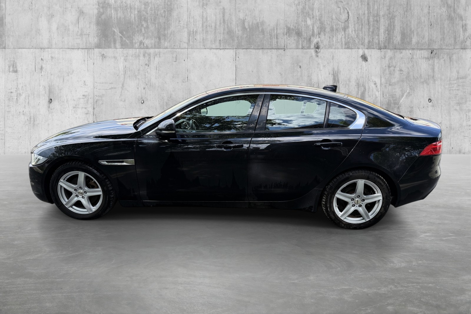 Jaguar XE 20d Automatic, 8-trins, 180ps, 2017