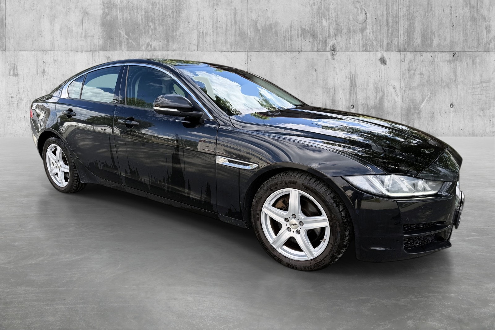 Jaguar XE 20d Automatic, 8-trins, 180ps, 2017
