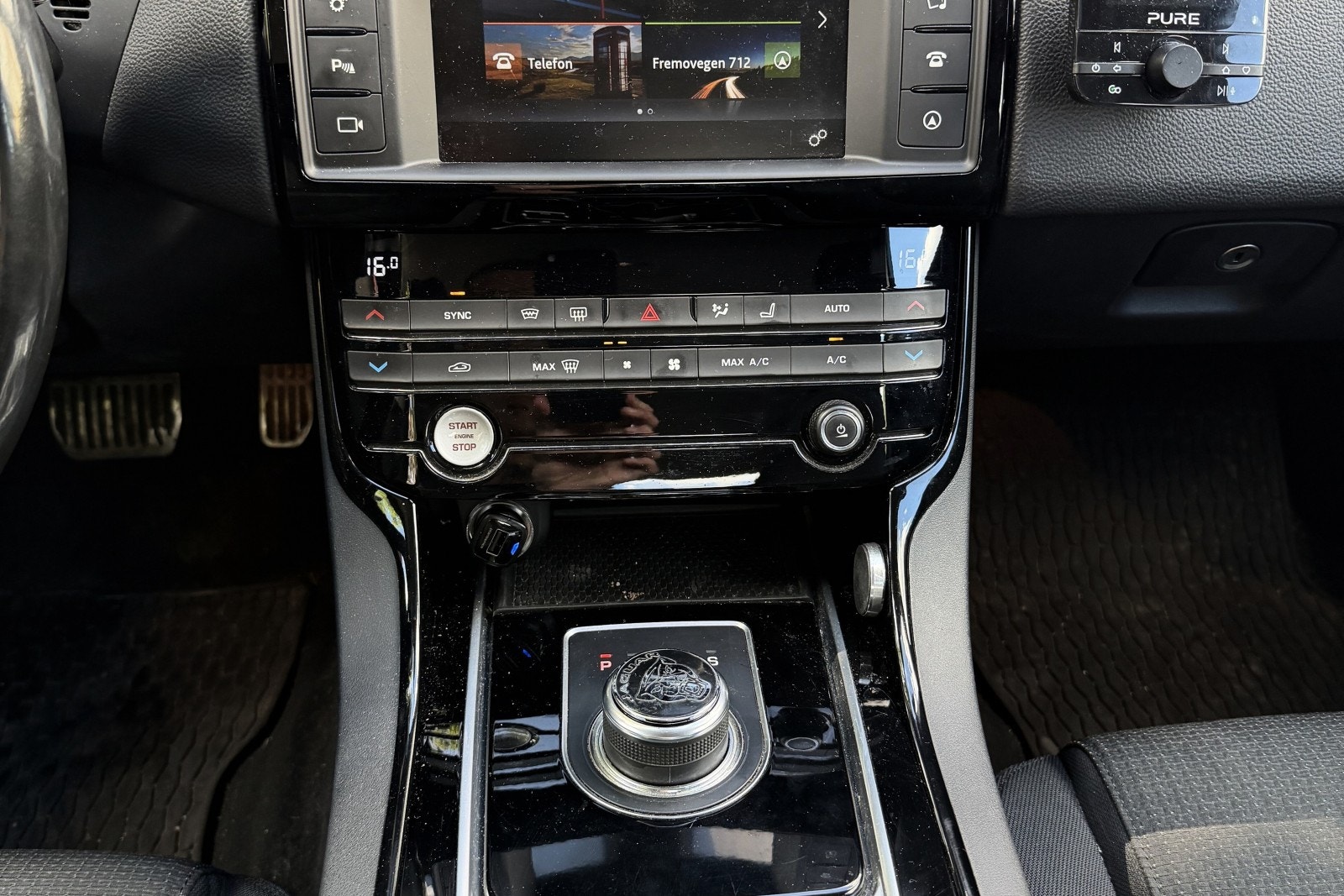 Jaguar XE 20d Automatic, 8-trins, 180ps, 2017