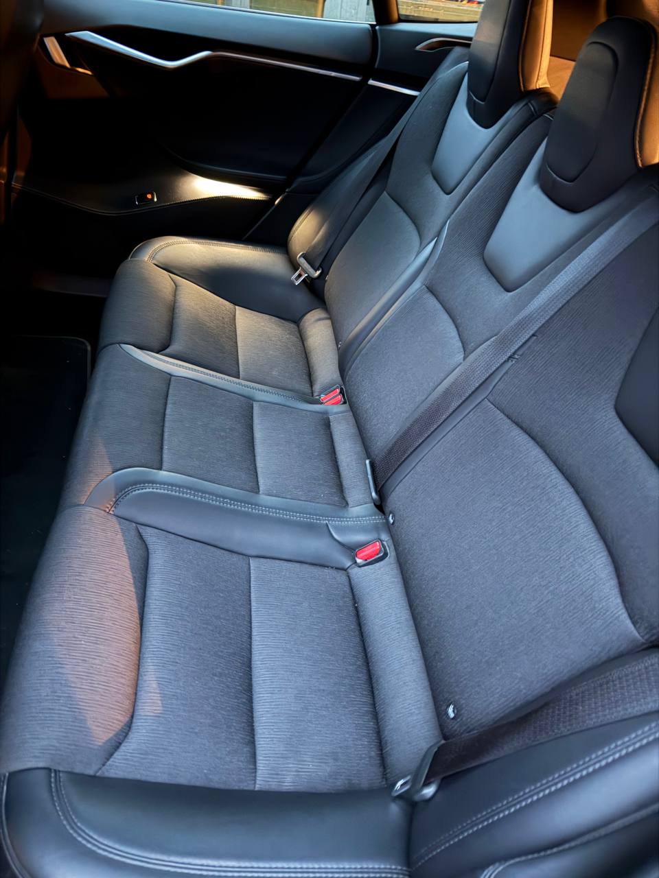 Tesla Model S 75, 320ps, 2017