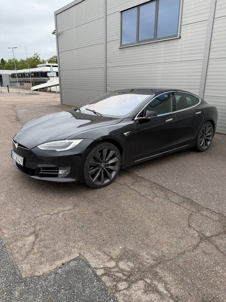 Tesla Model S 75, 320ps, 2017