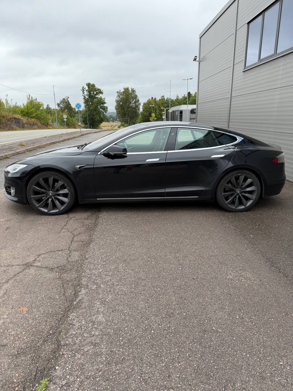 Tesla Model S 75, 320ps, 2017