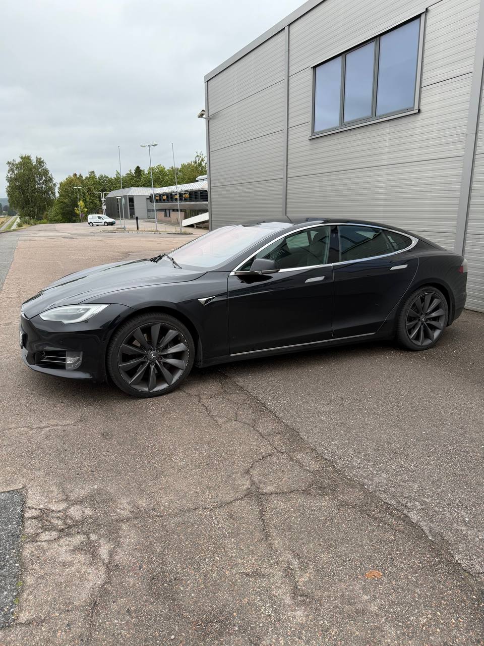 Tesla Model S 75, 320ps, 2017