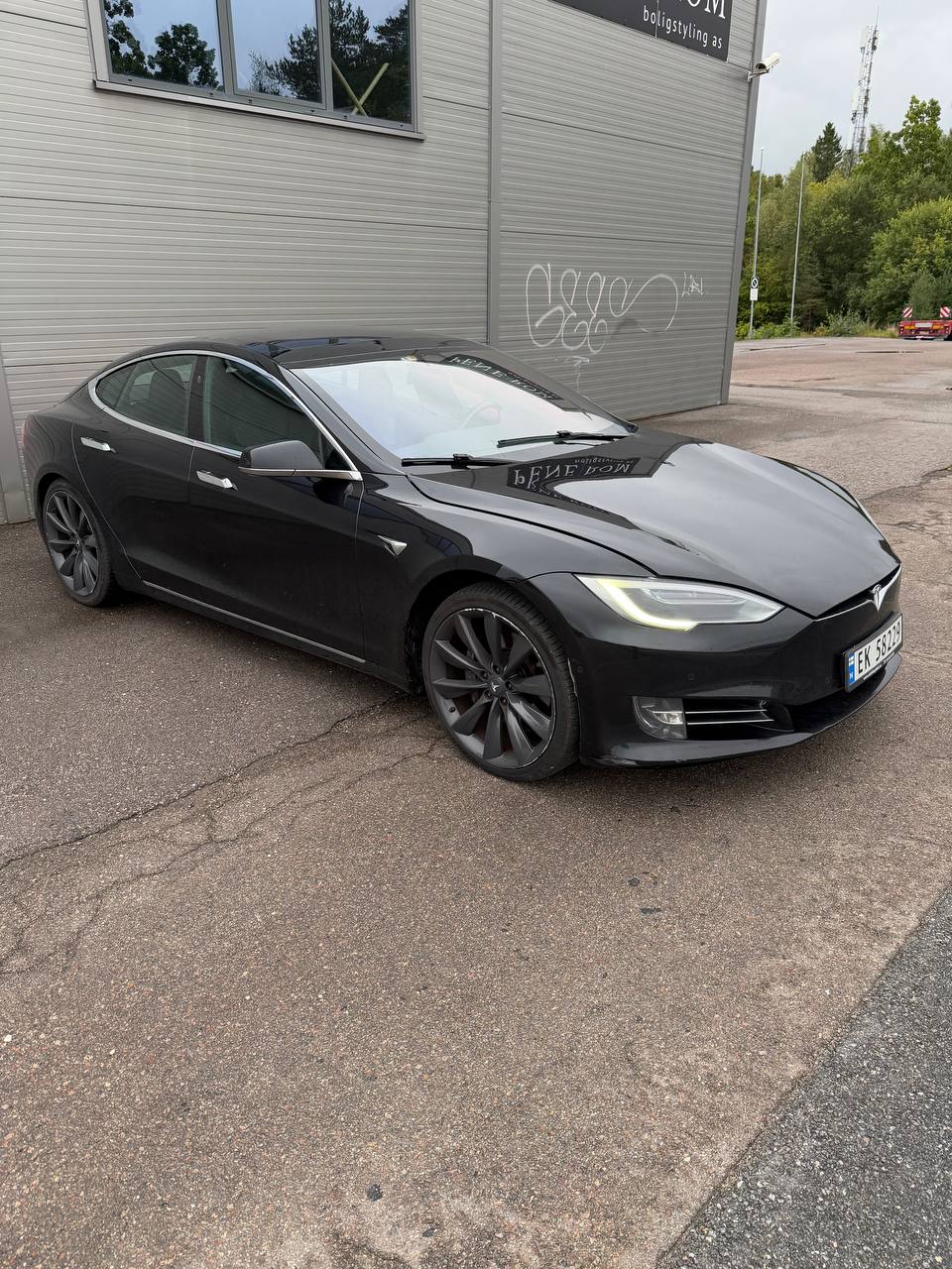 Tesla Model S 75, 320ps, 2017