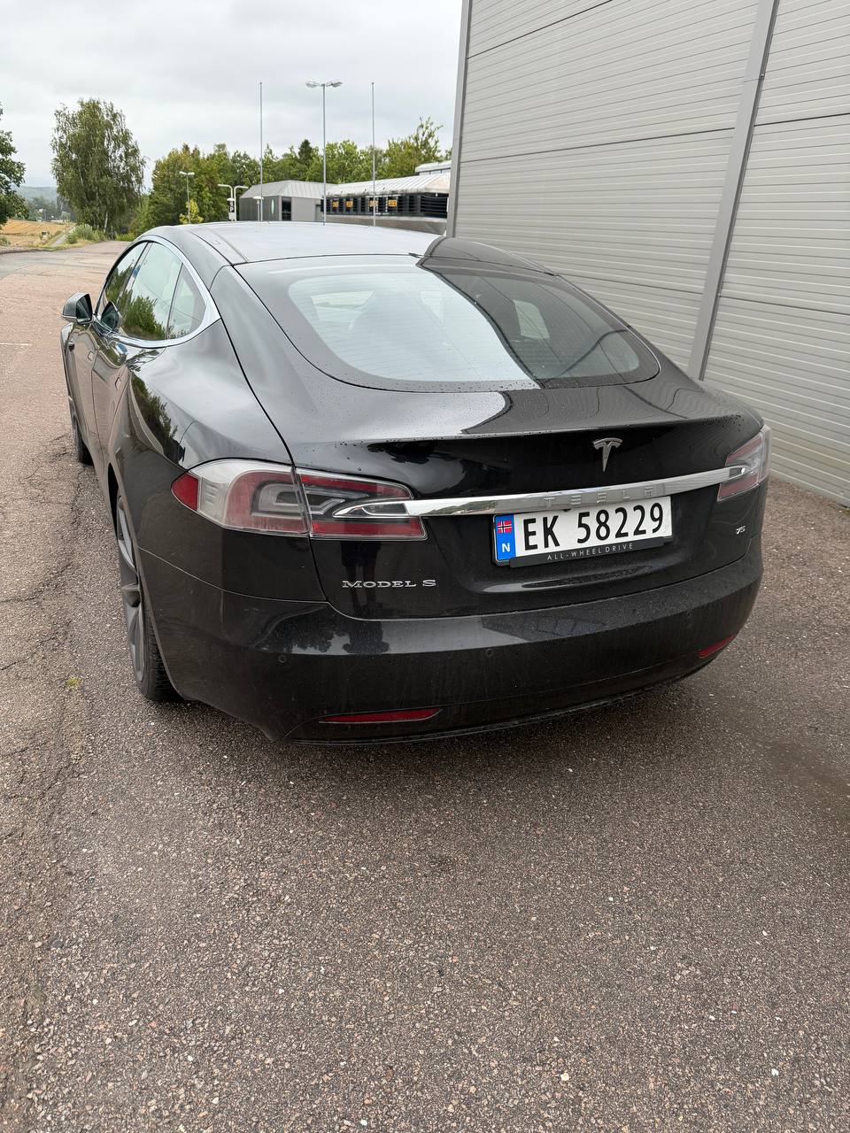 Tesla Model S 75, 320ps, 2017