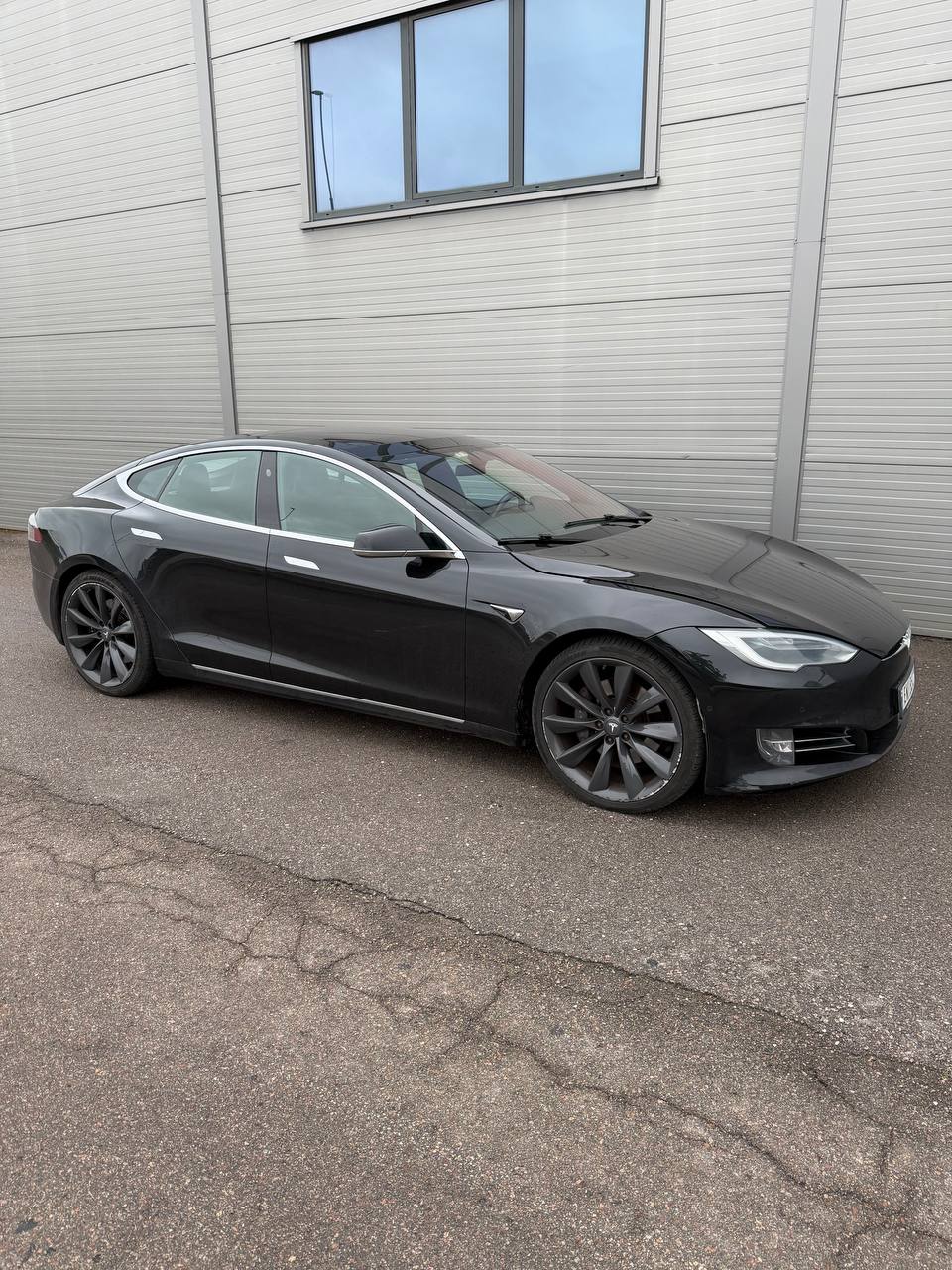 Tesla Model S 75, 320ps, 2017