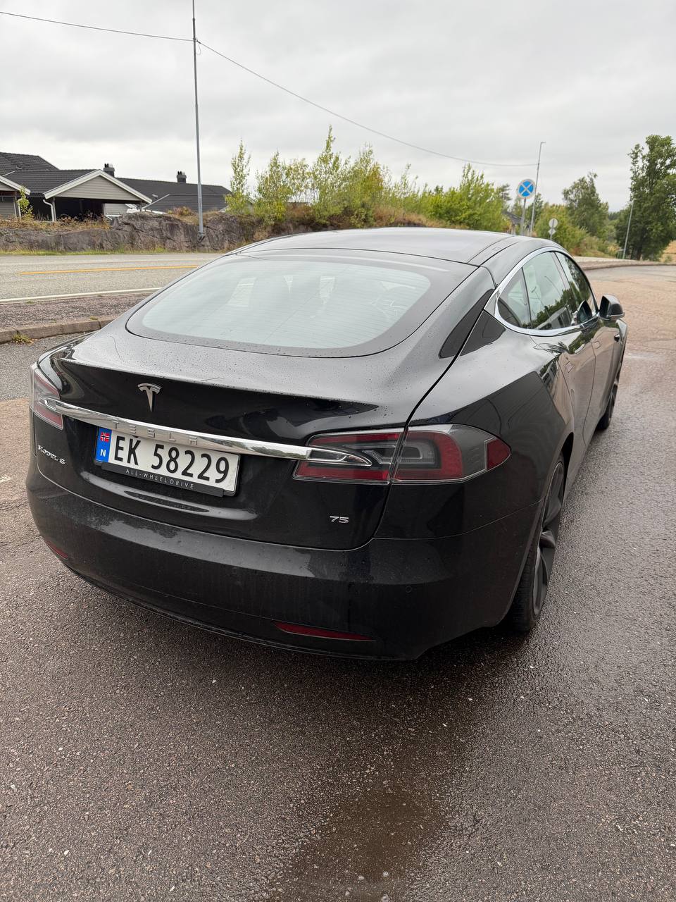 Tesla Model S 75, 320ps, 2017