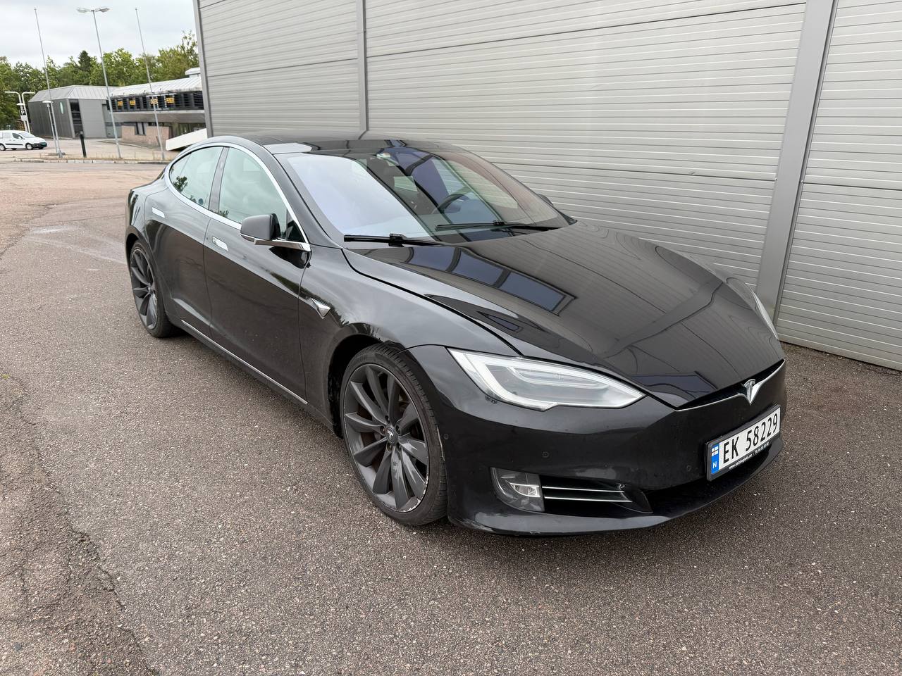 Tesla Model S 75, 320ps, 2017
