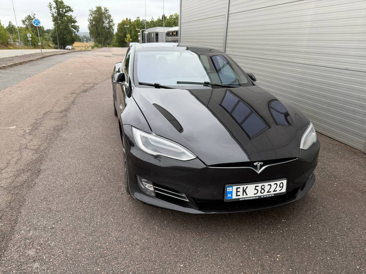 Tesla Model S 75, 320ps, 2017