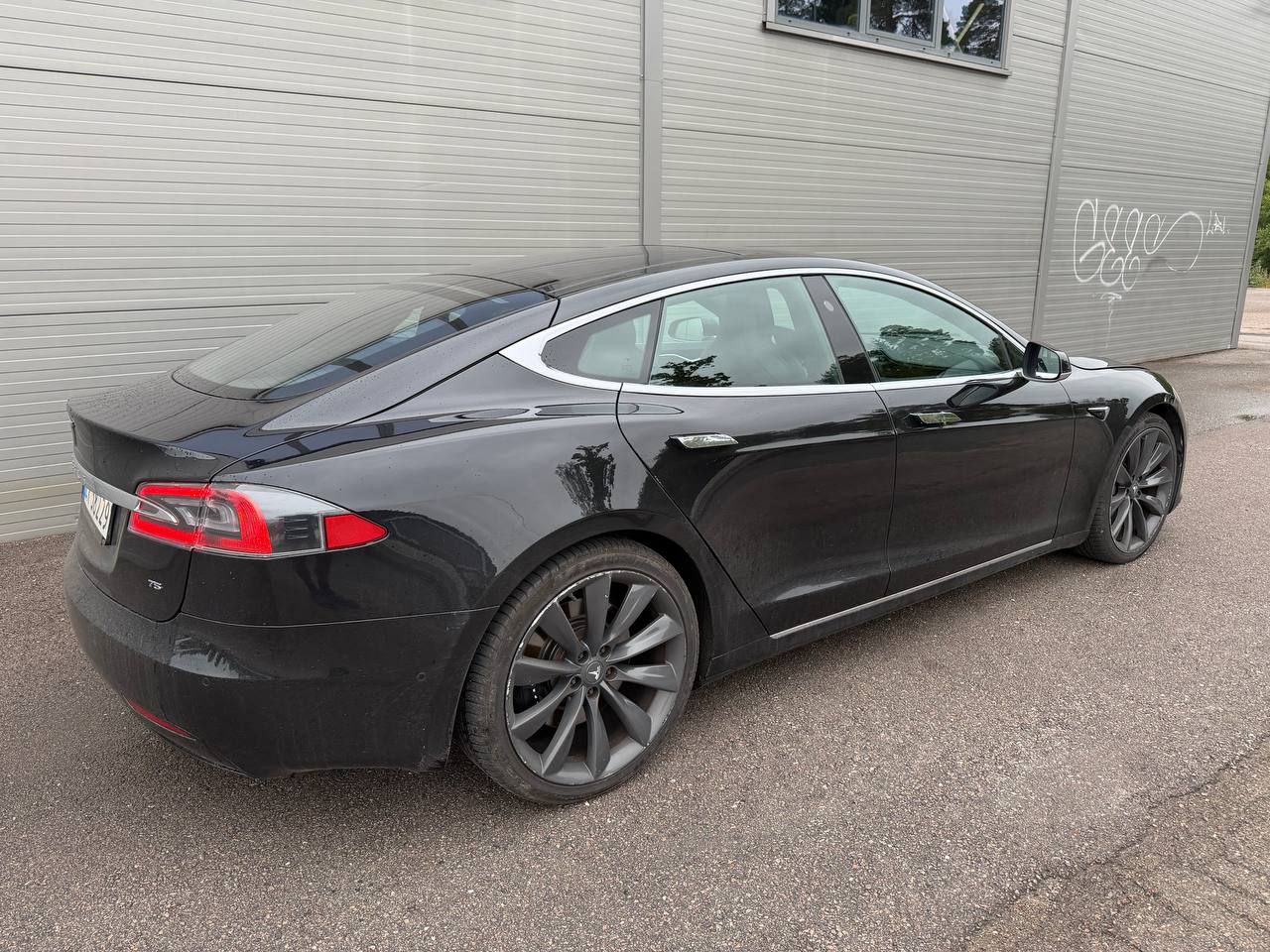 Tesla Model S 75, 320ps, 2017