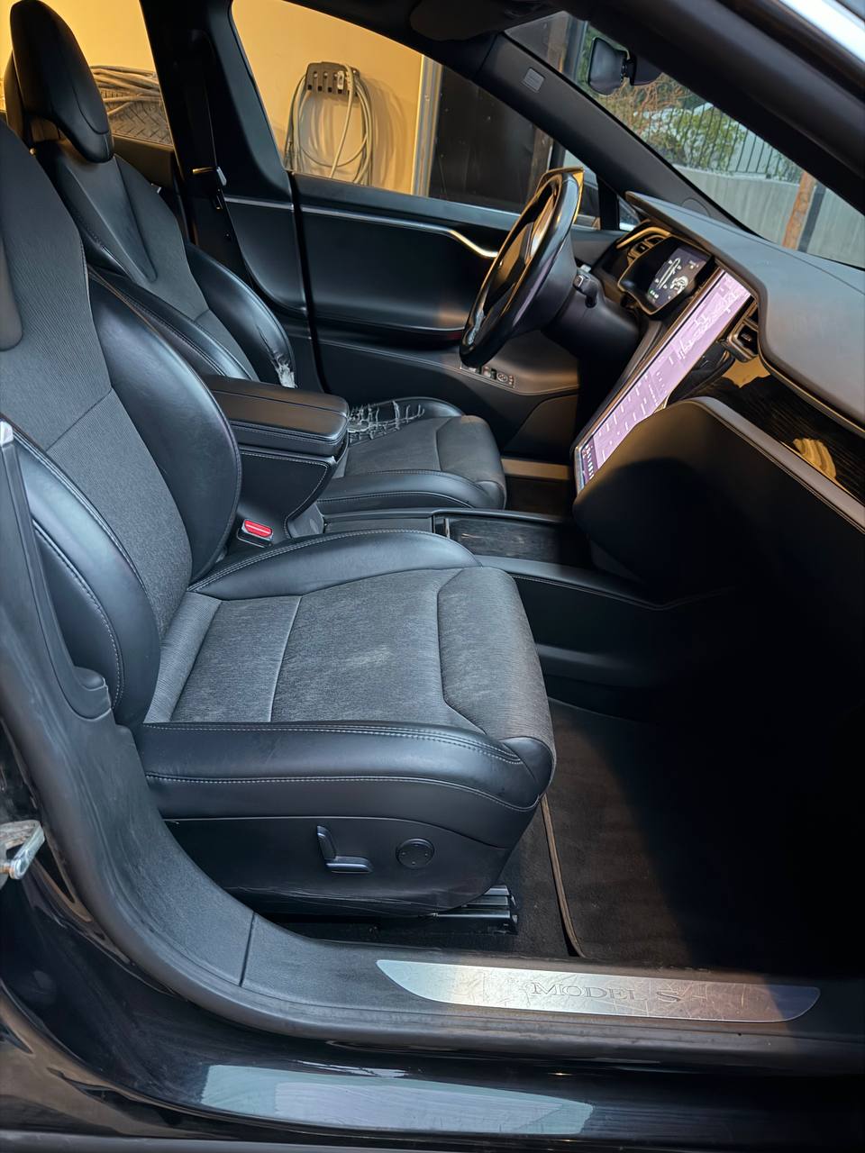 Tesla Model S 75, 320ps, 2017