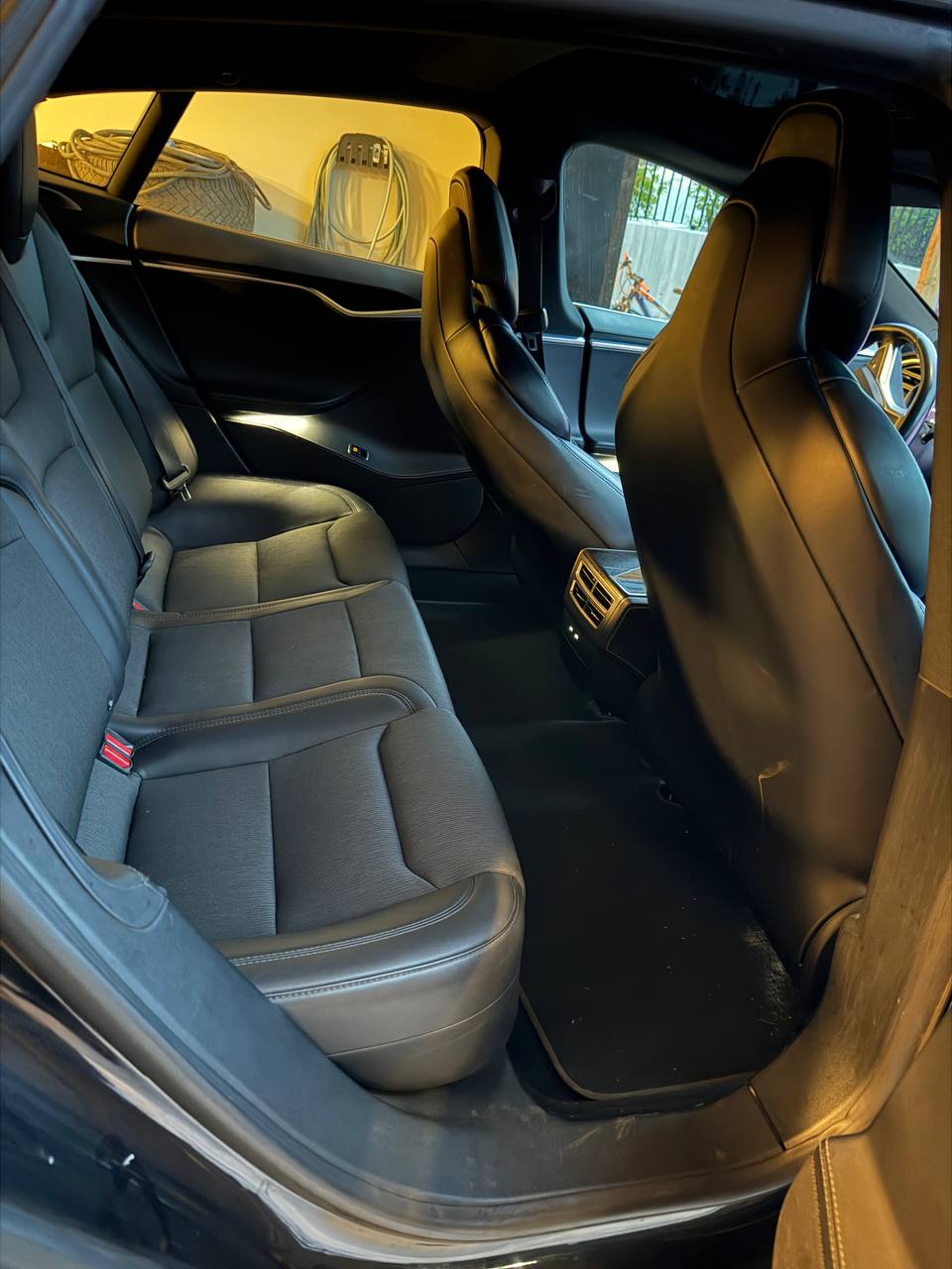 Tesla Model S 75, 320ps, 2017