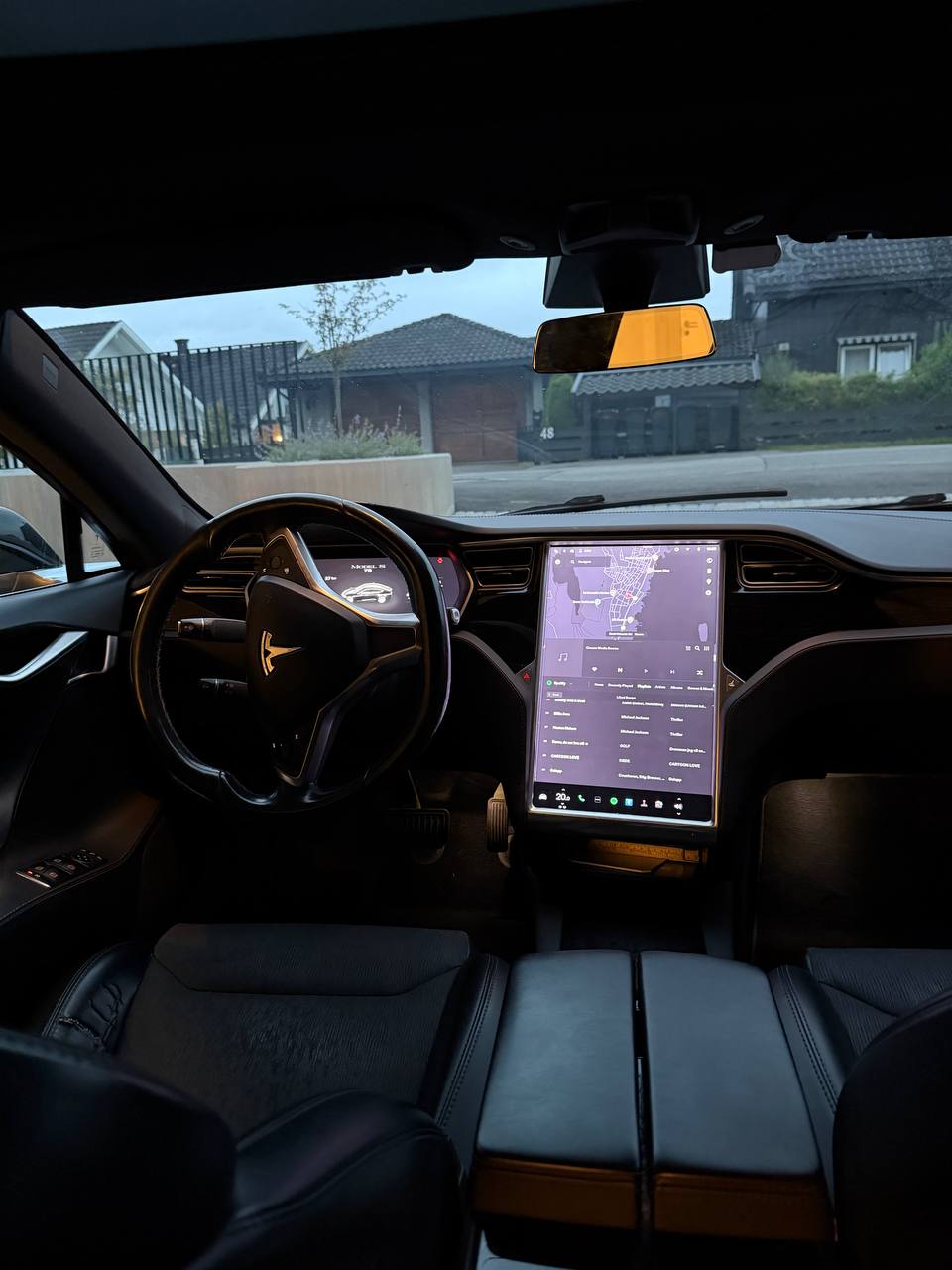 Tesla Model S 75, 320ps, 2017