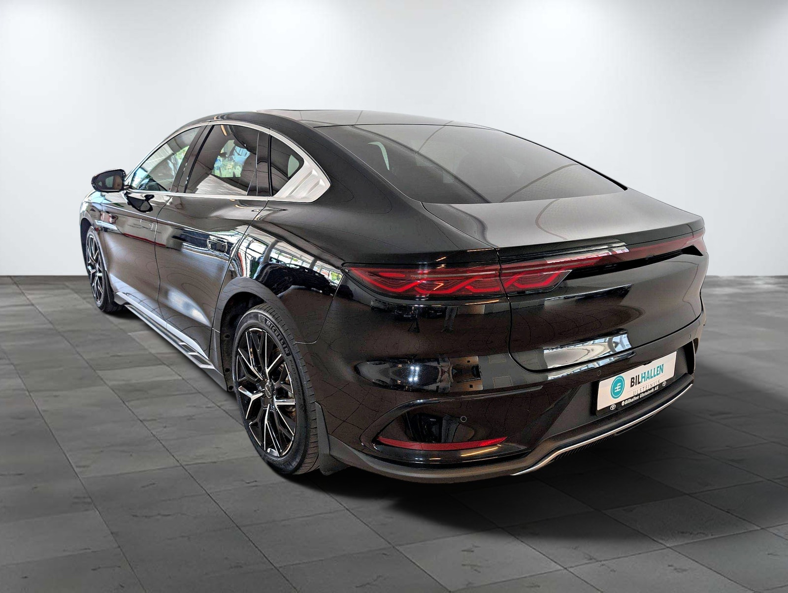 BYD Han EV AWD, 517hp, 2022