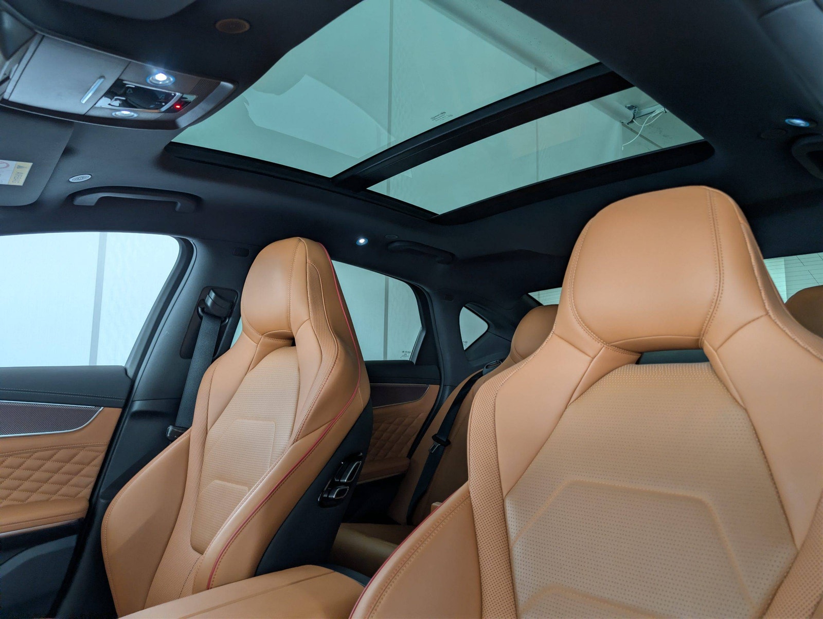 BYD Han EV AWD, 517hp, 2022