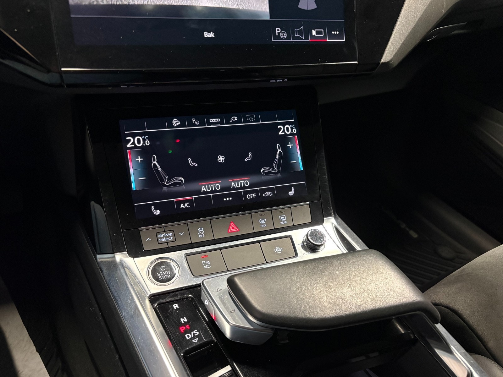 Audi e-tron 50 quattro, 313ps, 2021