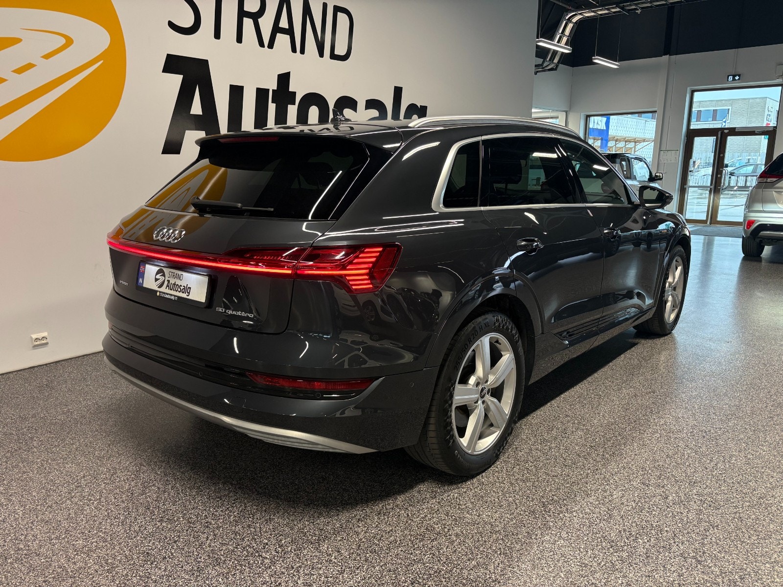 Audi e-tron 50 quattro, 313ps, 2021
