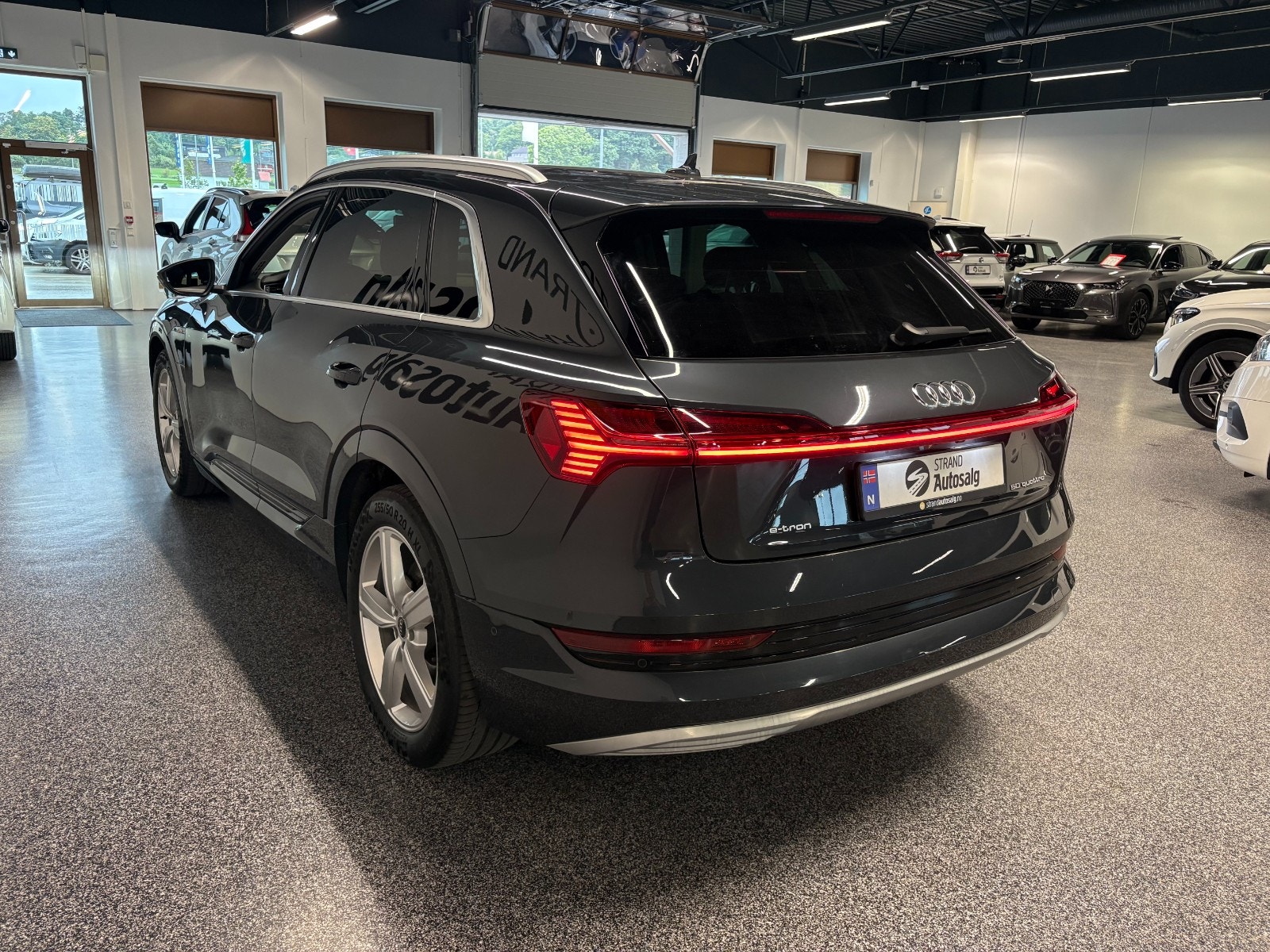 Audi e-tron 50 quattro, 313ps, 2021