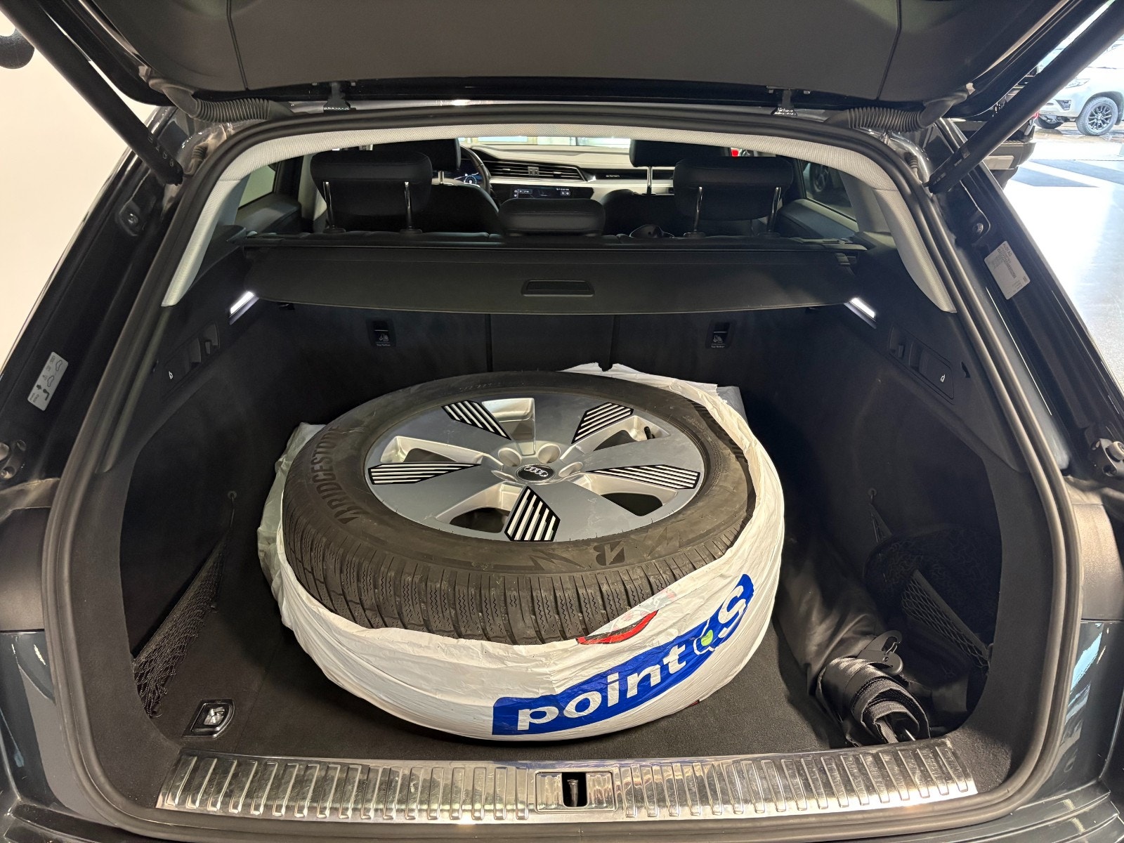 Audi e-tron 50 quattro, 313ps, 2021