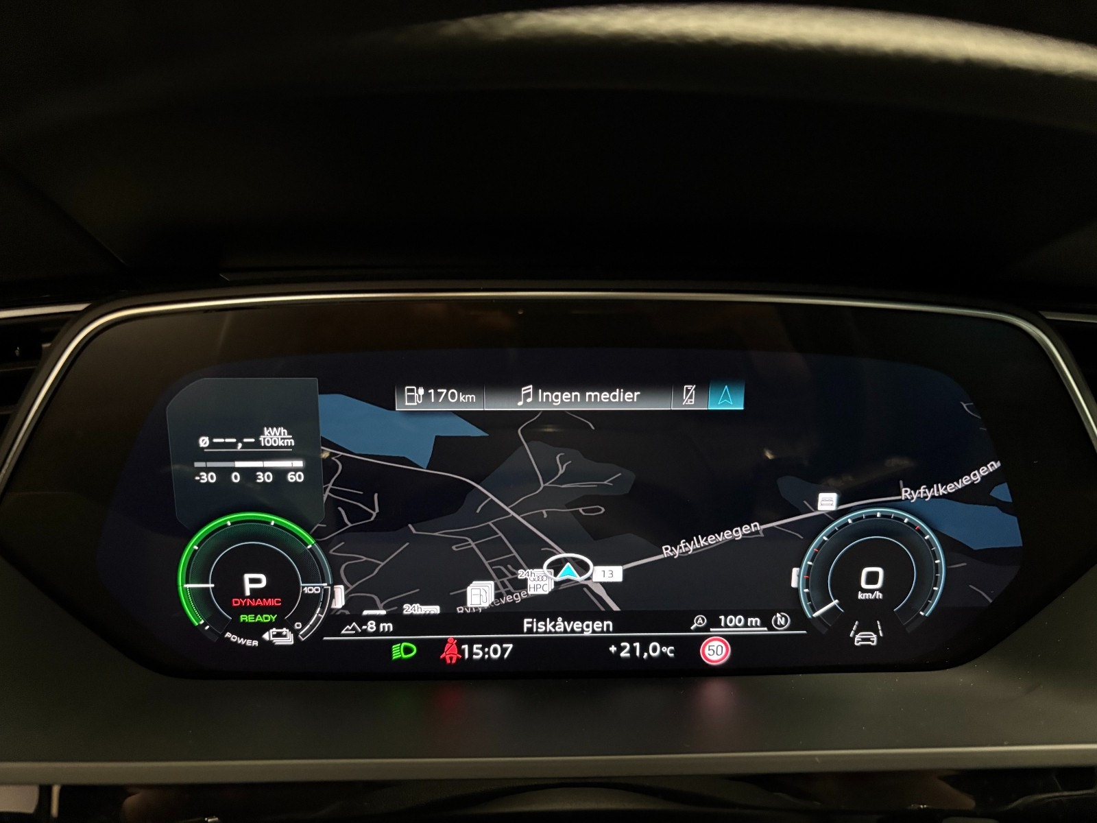 Audi e-tron 50 quattro, 313ps, 2021