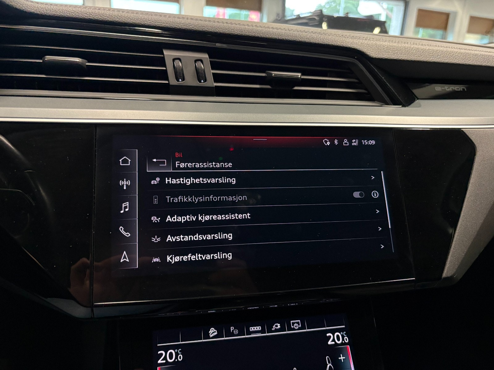 Audi e-tron 50 quattro, 313ps, 2021