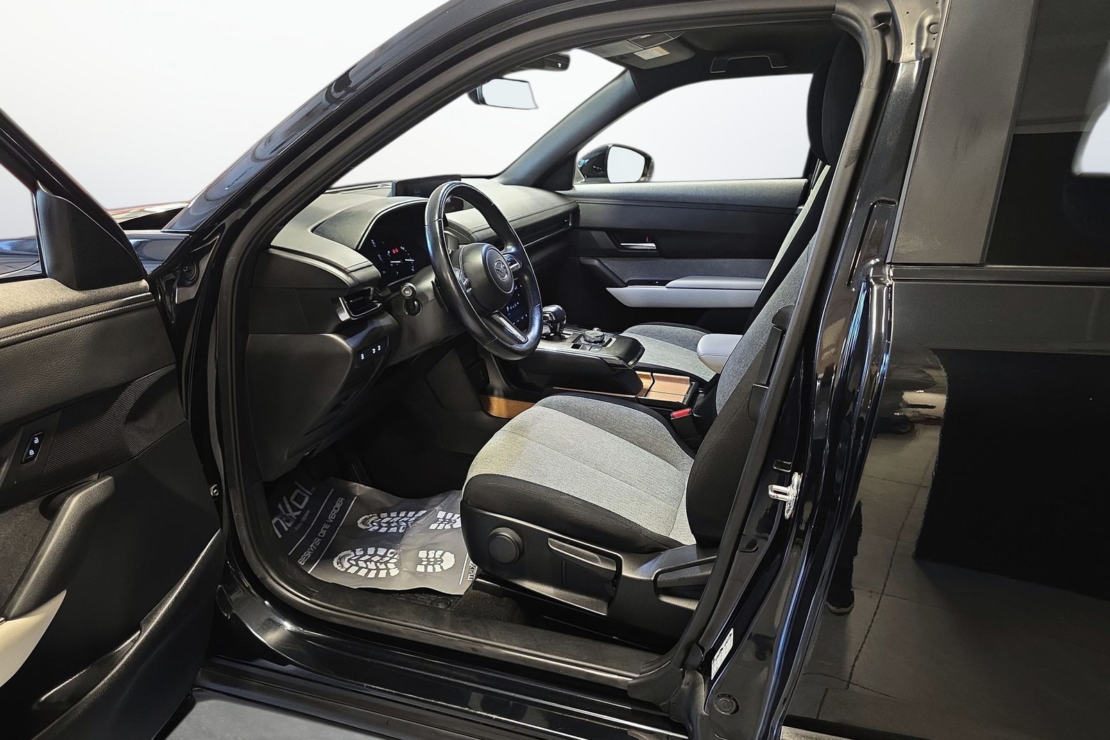 Mazda MX-30 e-Skyactiv EV, 143ps, 2021