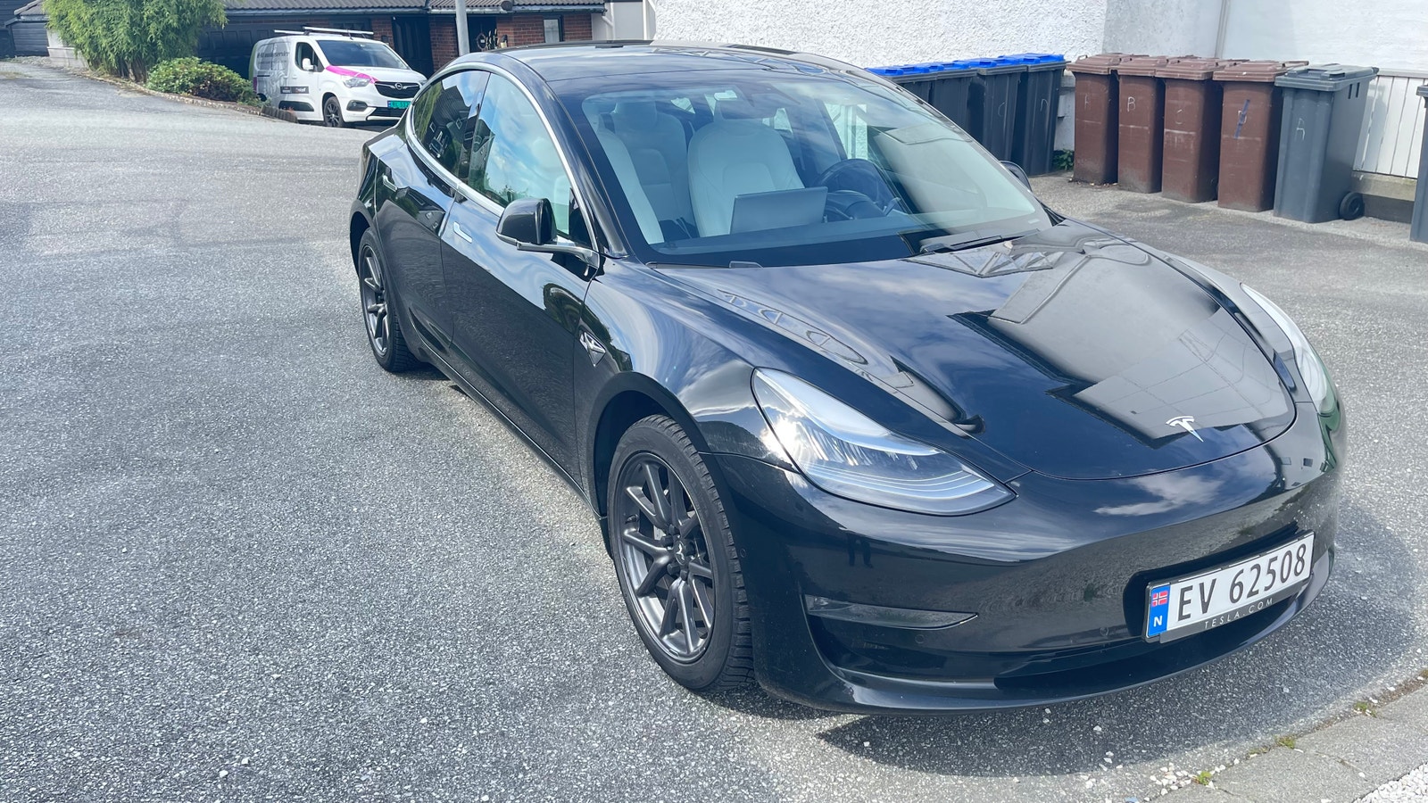 Tesla Model 3 Long Range AWD, 440hp, 2019