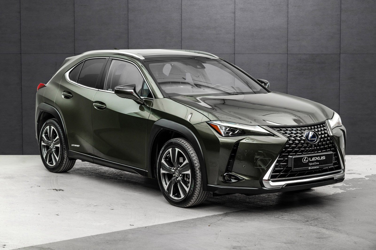 Lexus UX 250h E-Four CVT, 184hp, 2020