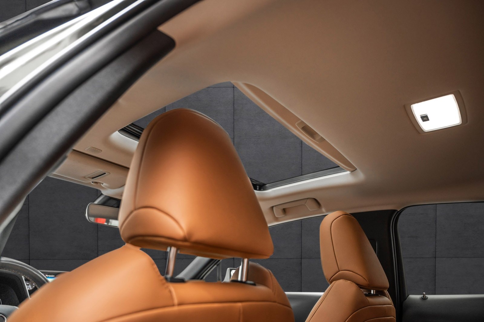 Lexus UX 250h E-Four CVT, 184hp, 2020