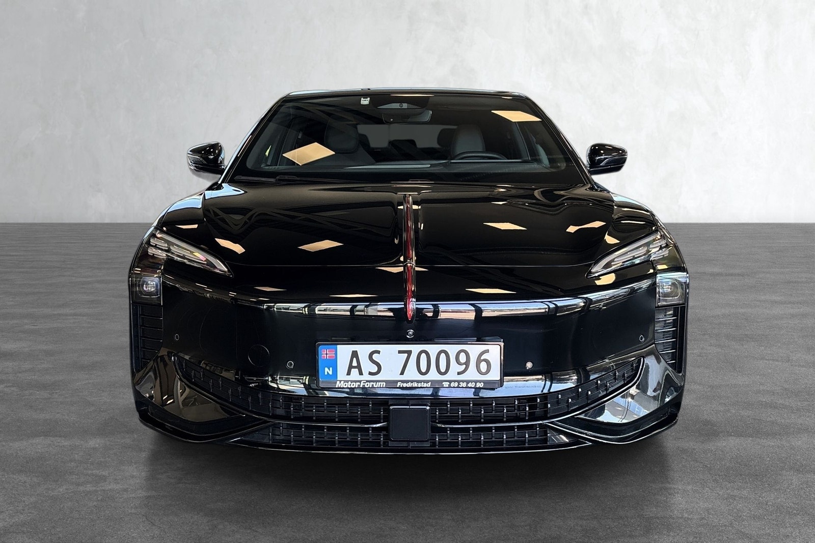 Hongqi EH7 111 kWh AWD, 619hp, 2025