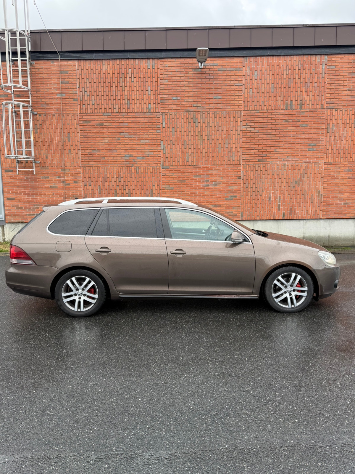 Volkswagen Golf Variant 1.6 TDI DPF DSG Sequential, 7-trins, 105ps, 2011