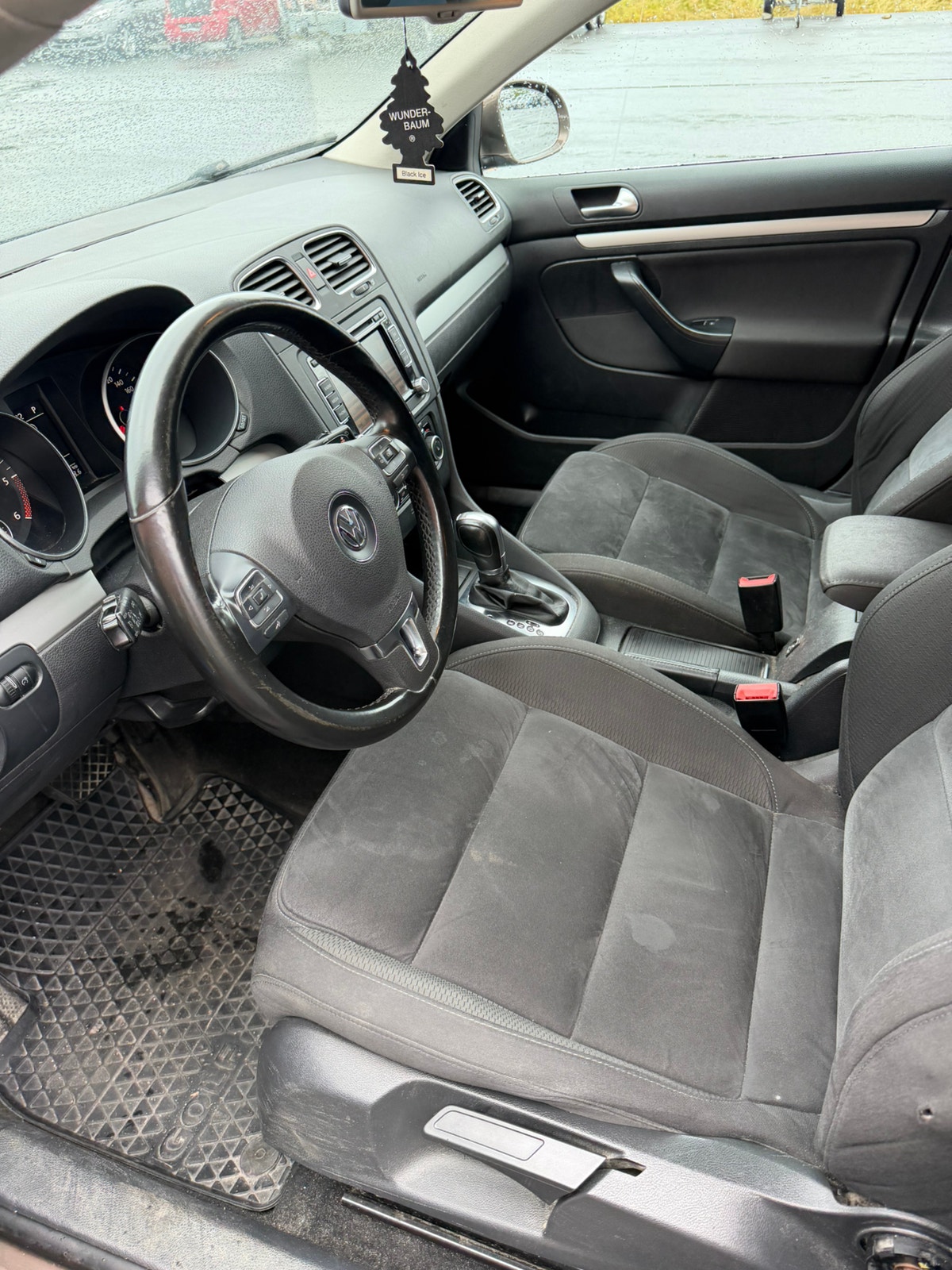 Volkswagen Golf Variant 1.6 TDI DPF DSG Sequential, 7-trins, 105ps, 2011