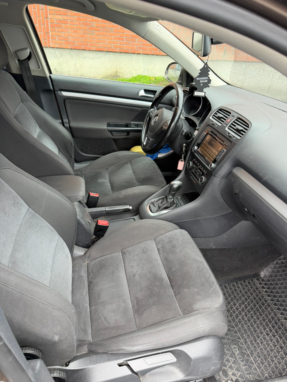 Volkswagen Golf Variant 1.6 TDI DPF DSG Sequential, 7-trins, 105ps, 2011