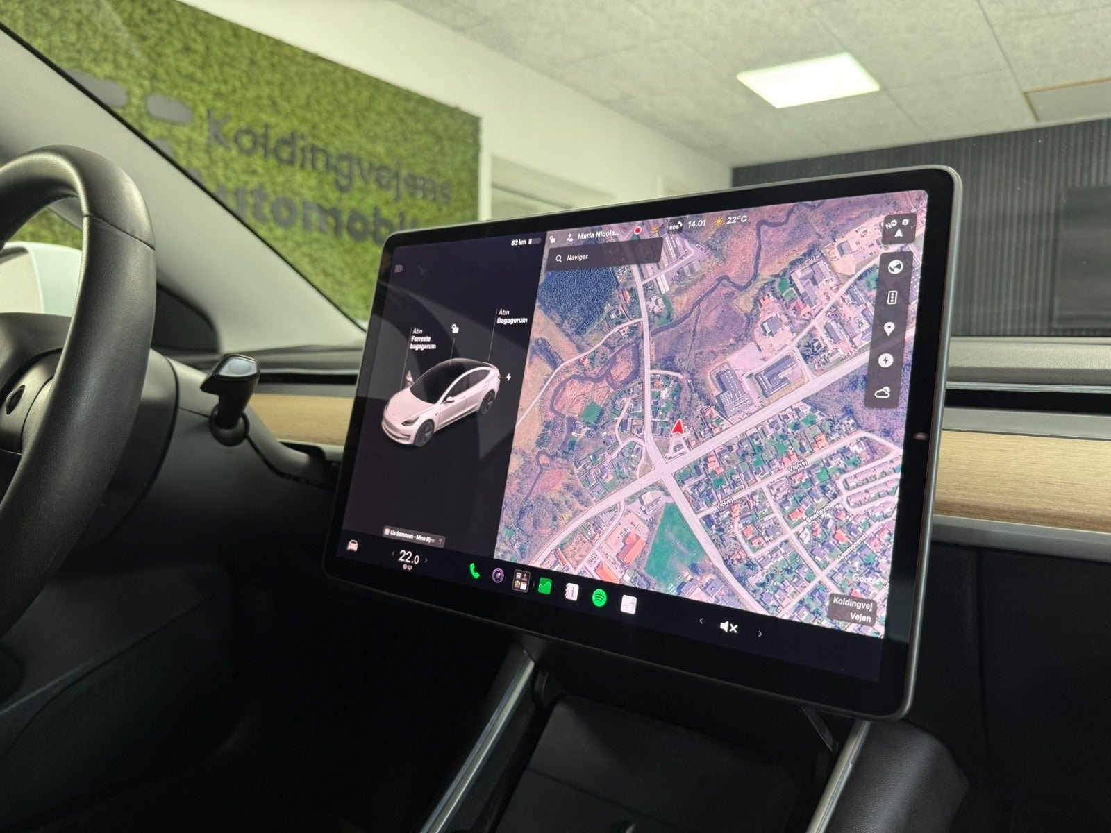 Tesla Model 3 Standard Range Plus, 283ps, 2020